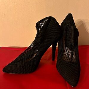 Elegant Medocino  Mesh Stiletto Heels